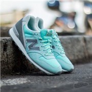  Кроссовки женские Adidas. Артикул 332850