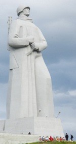 На российской монете можно увидеть памятник защитникам Заполярья